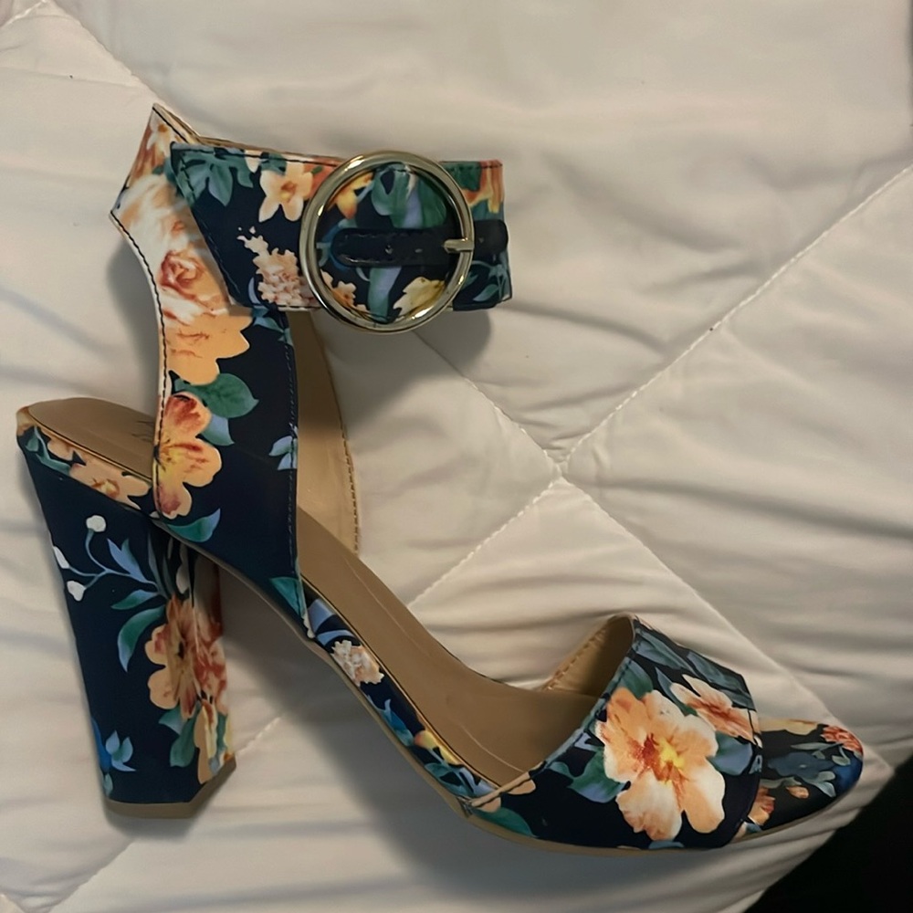 Worn once for a baby shower